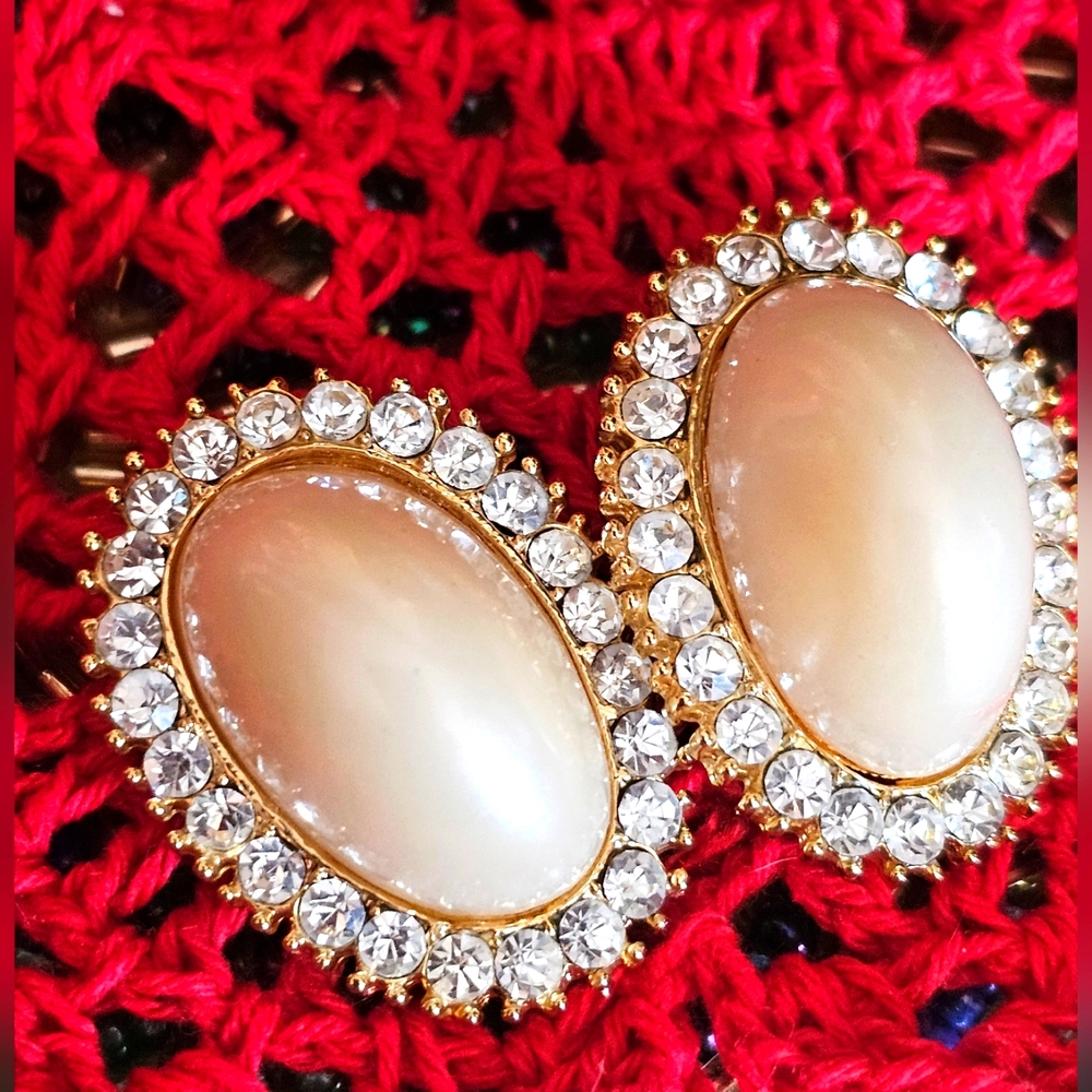 Vintage Clip Back Elegant Gold and Cream Earrings